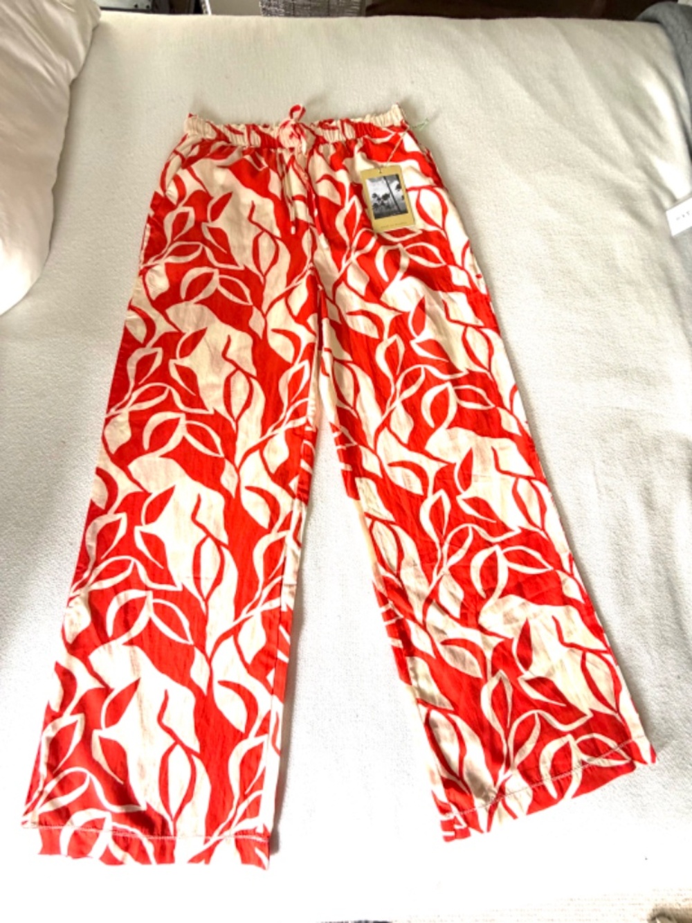 NWT Trovata Vera Pant Red Amaranta Medium